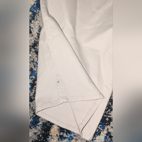 NWT,Gloria Vanderbilt Amanda,khaki, stretch, slimming capris-women's 24w - Picture 2 of 7